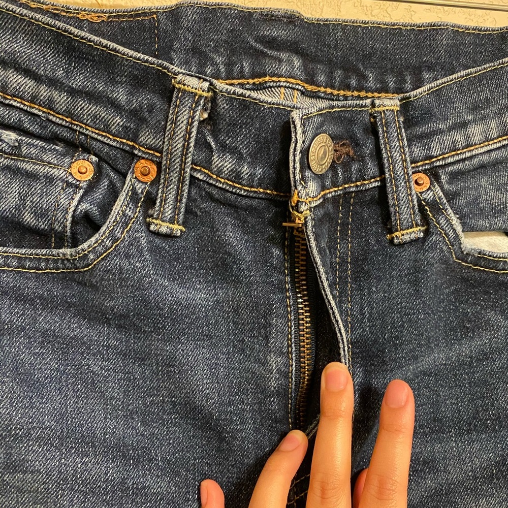 Levi’s // MID-HIGH RISE JEANS 👖🤍 - Picture 3 of 14
